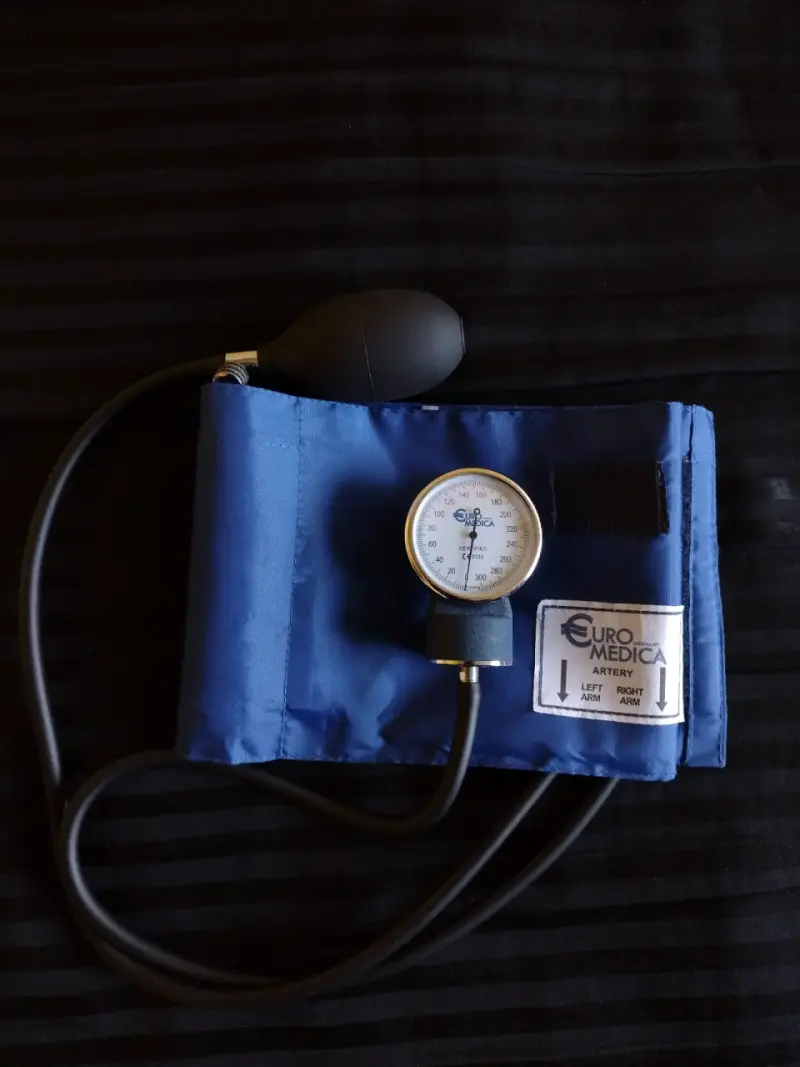 Tensiómetro manual Euromedica azul para brazo - 1