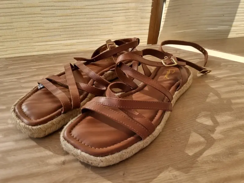 Sandalias planas de cuero café, n°40 - 2