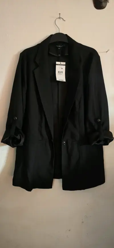 Blazer negro elegante para mujer talla XL - miniatura 3