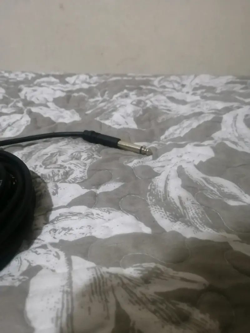 Cable de audio para guitarra - 2