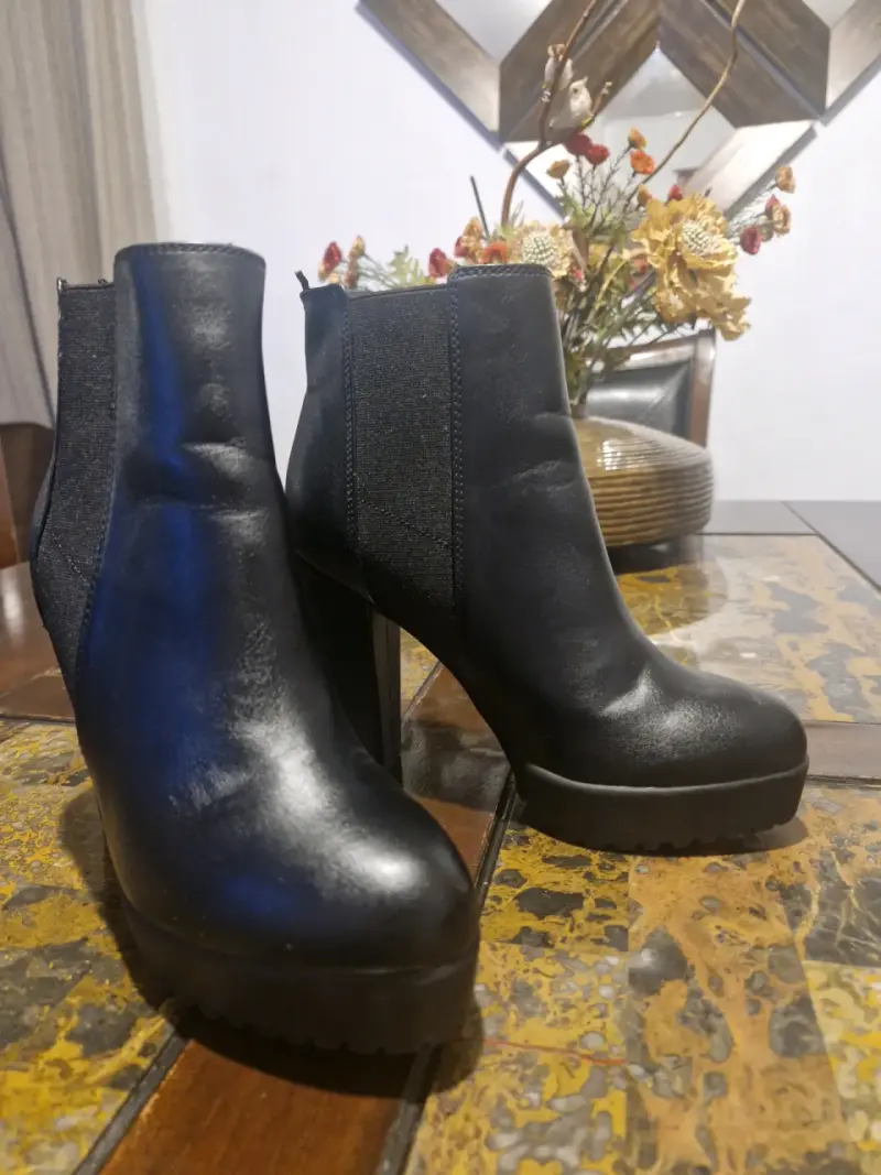 Botines de cuero negro con tacón alto H&M - 2