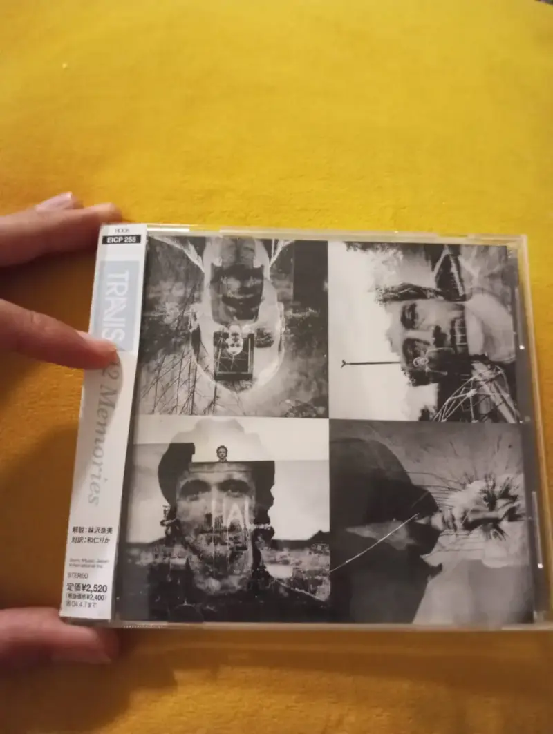 CD Travis - 12 Memories (Edición Japonesa 2003 / C - 1