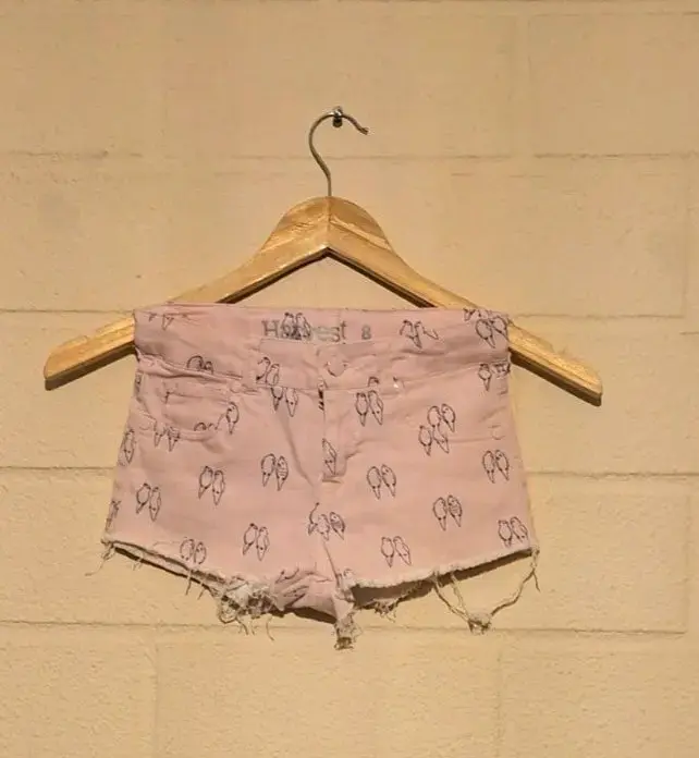 Shorts de mezclilla con diseños - 1