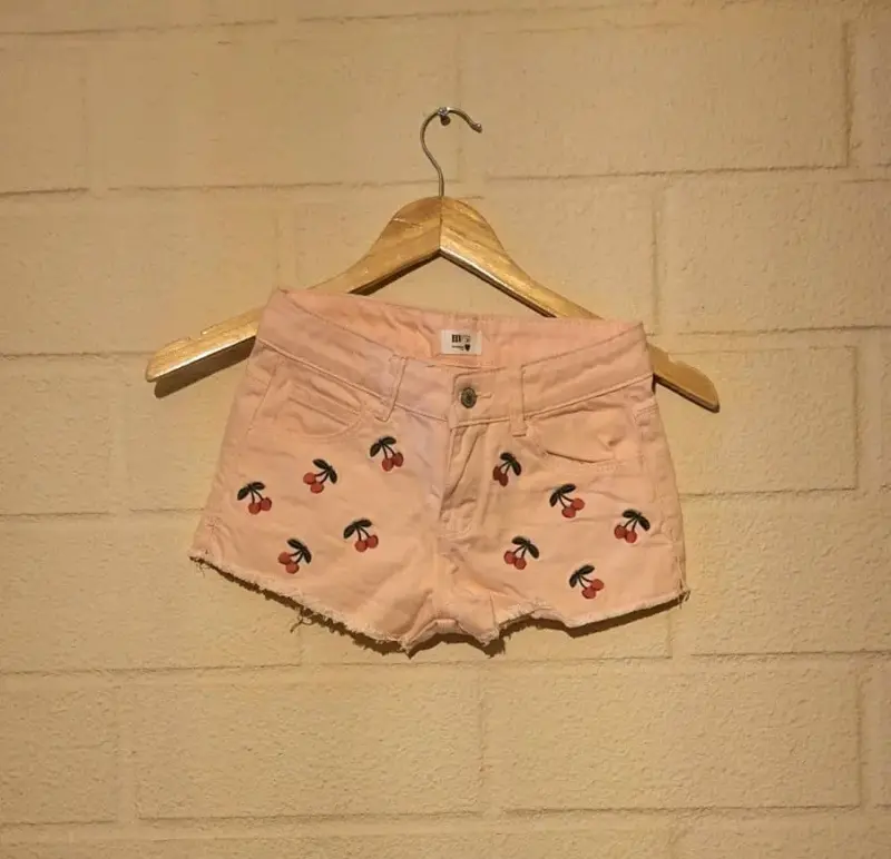 Shorts de mezclilla con diseños - 2