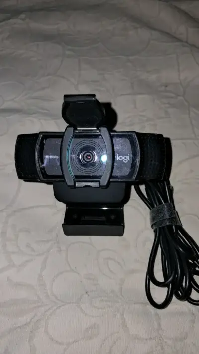 Cámara web Logitech HD 1080p con micrófono - miniatura 1
