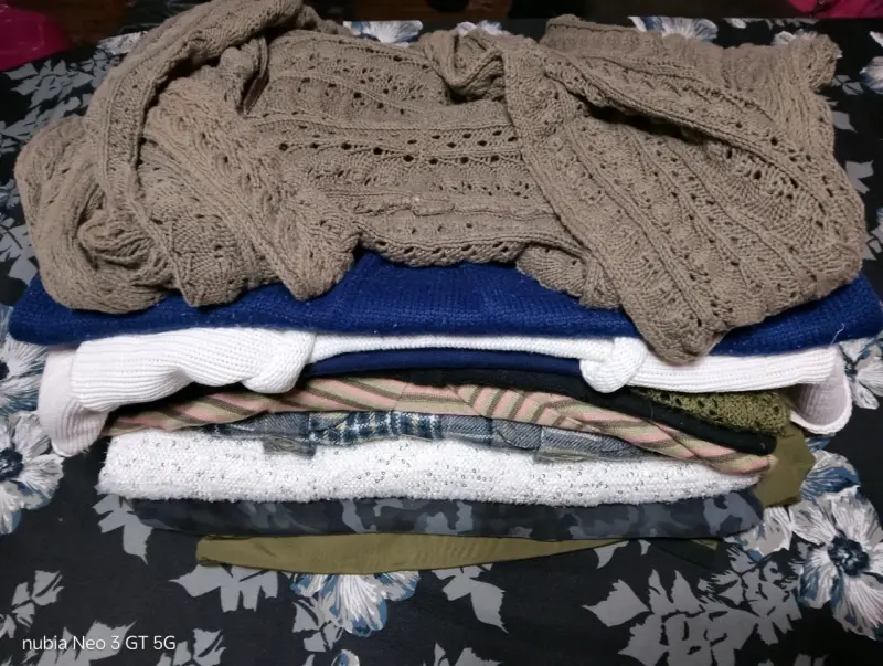 Lote de ropa de invierno para mujer en buen estado - 5
