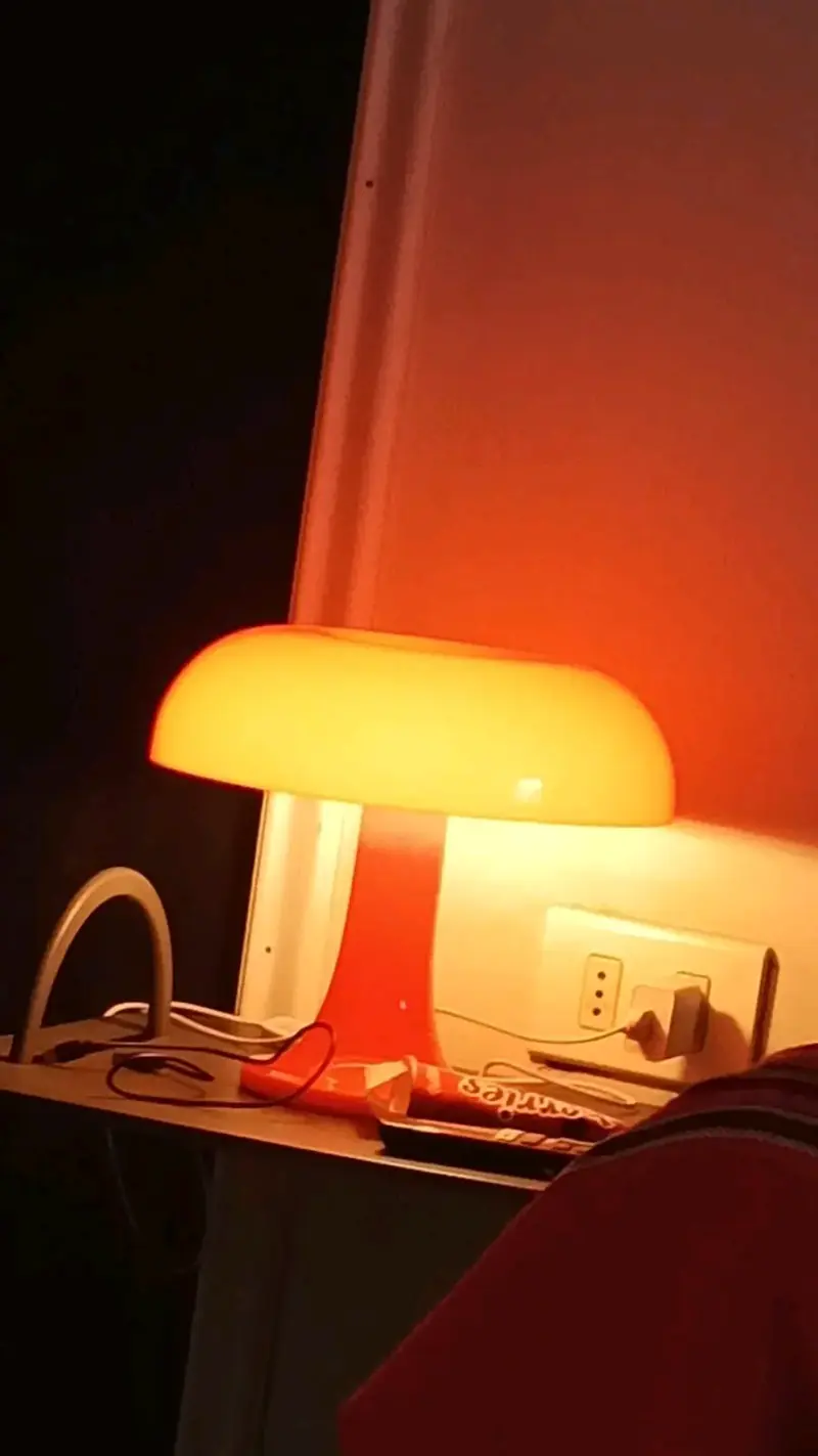 Lámpara de mesa estilo hongo naranja - 1