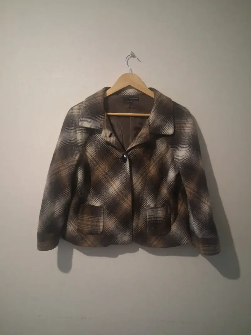 Chaqueta de lana a cuadros marrón para mujer