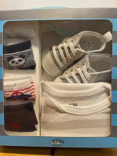 Set de Ropa y Zapatos para Recién Nacido - miniatura 1