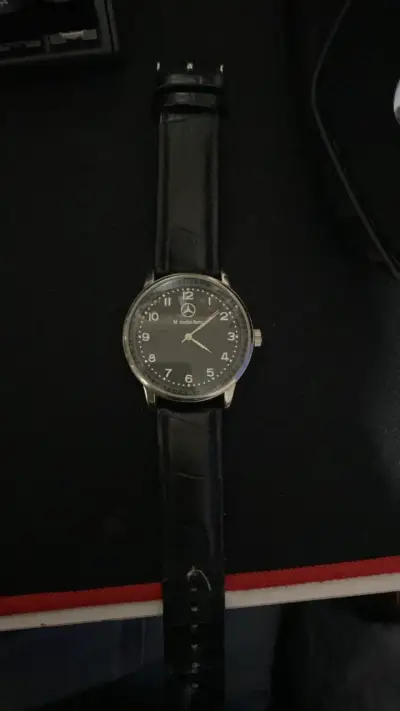 Reloj Mercedes Benz Edición Limitada Correa Cuero - miniatura 1