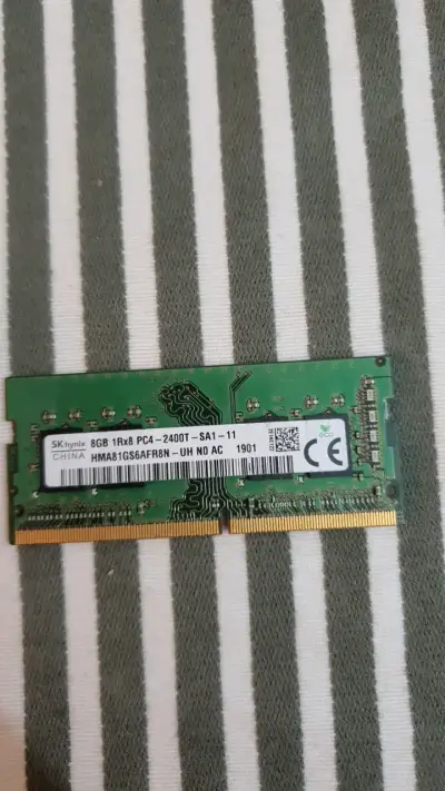 Memoria RAM SK Hynix 8GB DDR4 2400MHz - miniatura 1