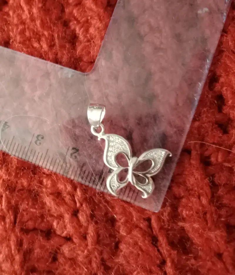 Colgante de mariposa en plata elegante - 2
