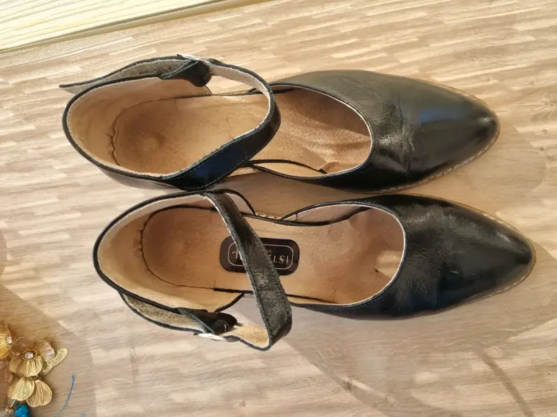 Zapatos de cuero negro con tacón medio n°39 - 2