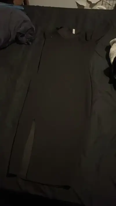Vestido negro elegante a medida - miniatura 1