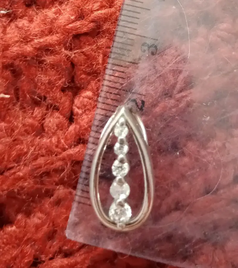 Colgante plata con circonitas en forma de lágrim - 4
