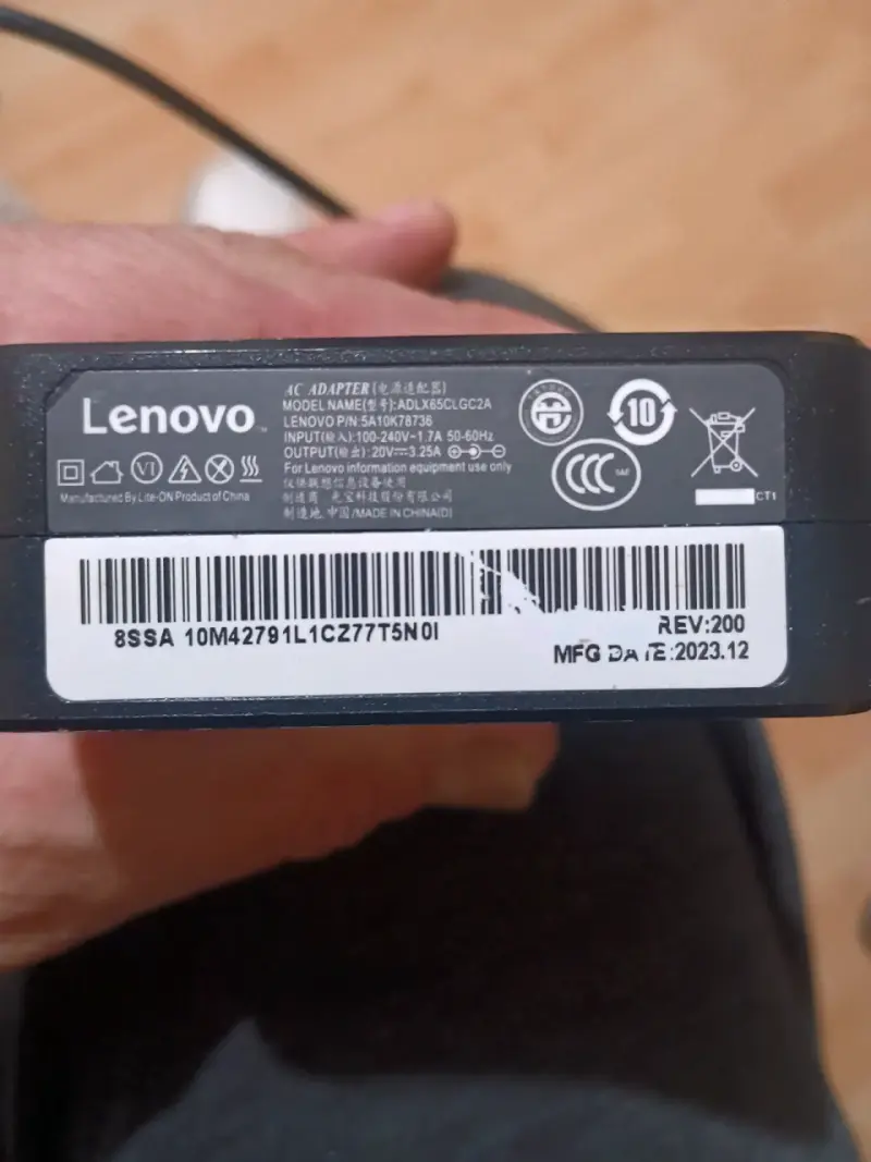 Cargador Lenovo original para notebook punta fina - 2