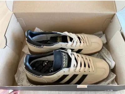Zapatillas Adidas Handball Spezial beige y negro - miniatura 3