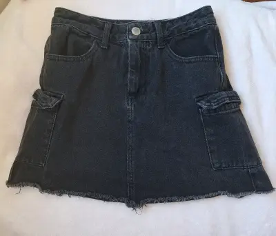 Falda de mezclilla negra talla 12 - miniatura 1