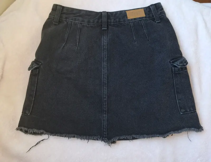 Falda de mezclilla negra talla 12 - 2