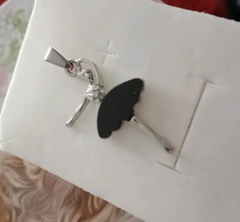 Colgante de bailarina en acero con vestido negro - 2