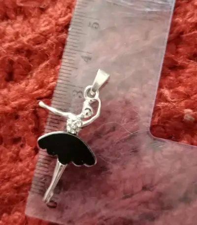 Colgante de bailarina en acero con vestido negro - miniatura 3