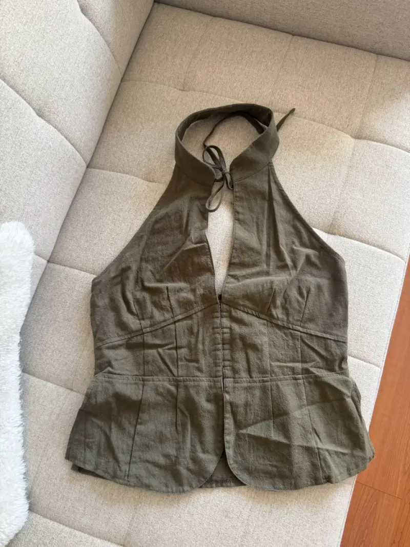 Top halter negro elegante para mujer - 2
