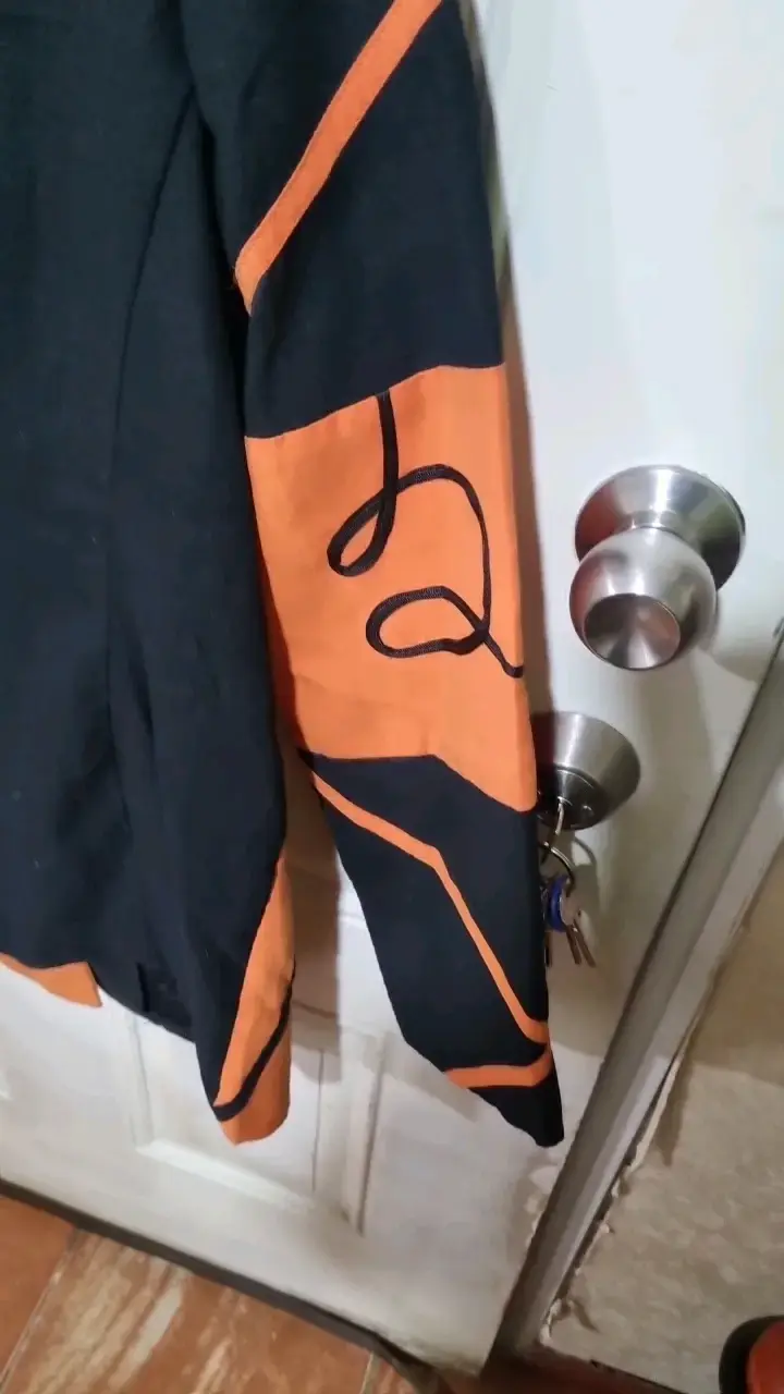 Blazer vintage negro y naranja con diseño abstracto - 5