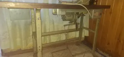Máquina de Coser Industrial Todaka con Mesa - miniatura 4