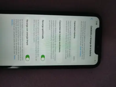 iPhone 11 en buen estado color negro - miniatura 3