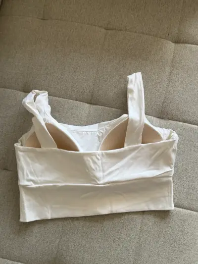 Top deportivo blanco para mujer - miniatura 2