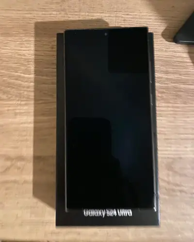 Pack Samsung Galaxy S24 Ultra +Galaxy Watch 7 - miniatura 2