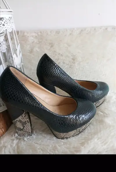 Zapatos de tacón alto estilo numero 35 serpiente - miniatura 2