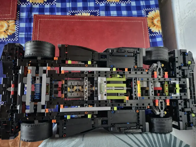 LEGO Peugeot Le Mans - 3