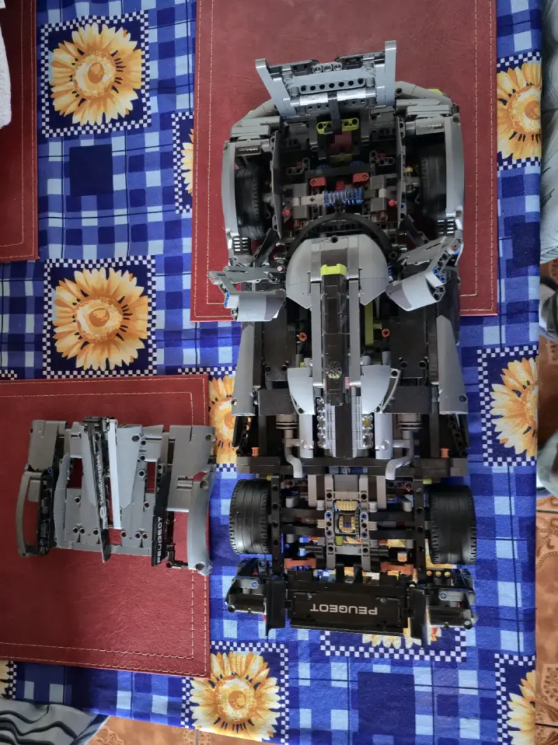 LEGO Peugeot Le Mans - 6