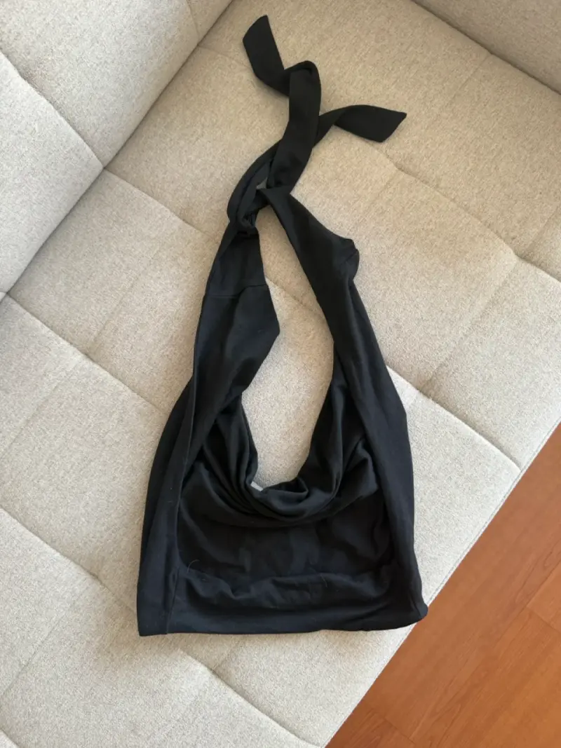 Top negro de tirantes estilo halter XS - 2