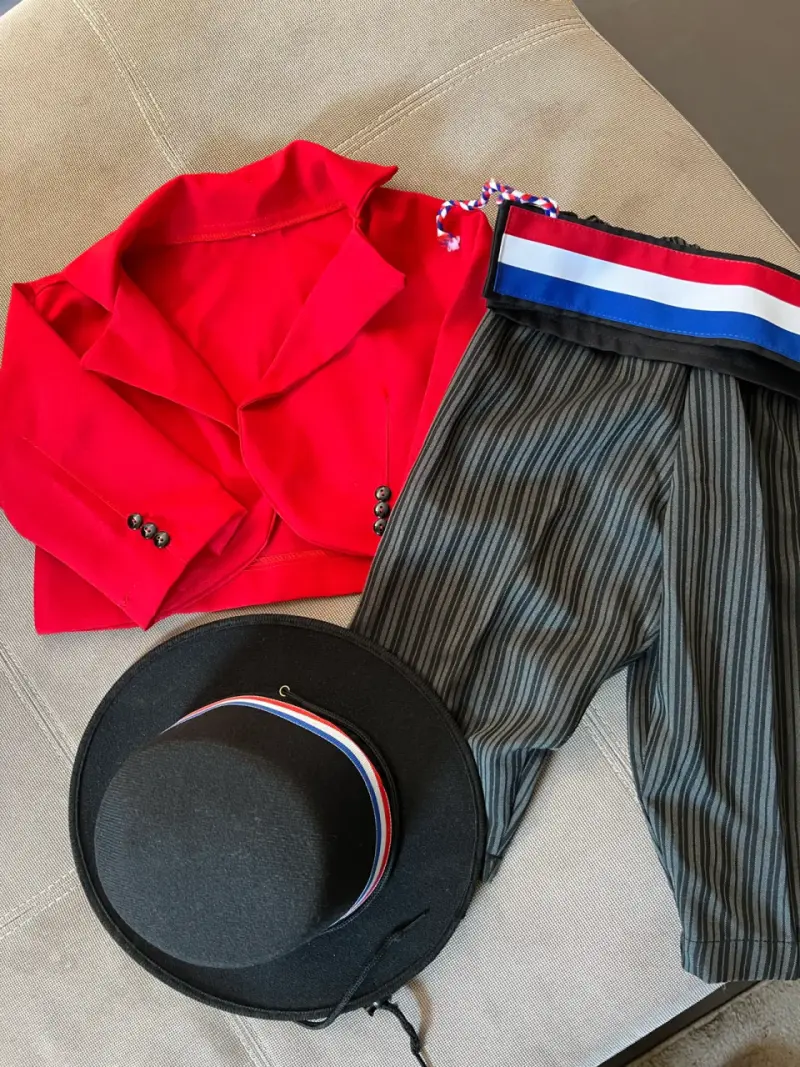 Conjunto de huaso infantil con chaqueta roja - 3