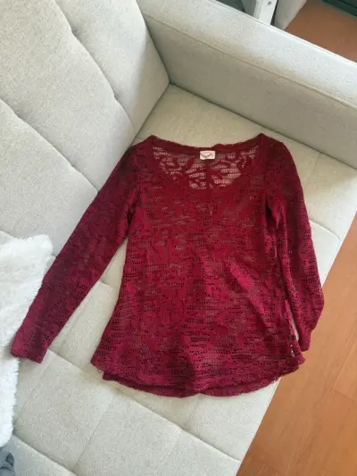 Blusa de encaje burdeos manga larga - miniatura 1