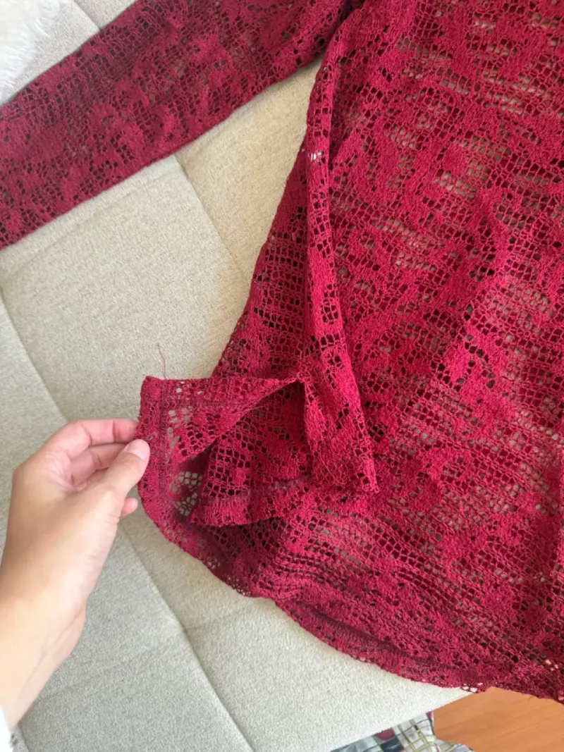 Blusa de encaje burdeos manga larga - 2