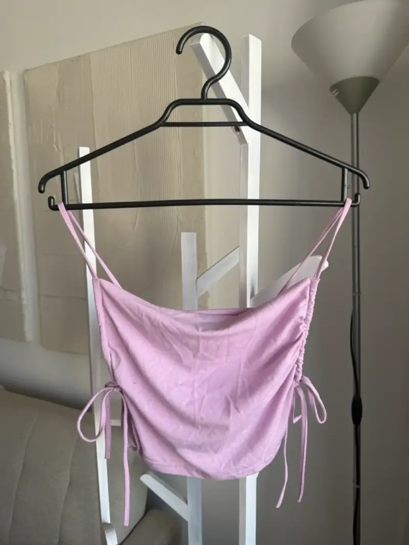 Top lila con tirantes y fruncido lateral INDEX - 2