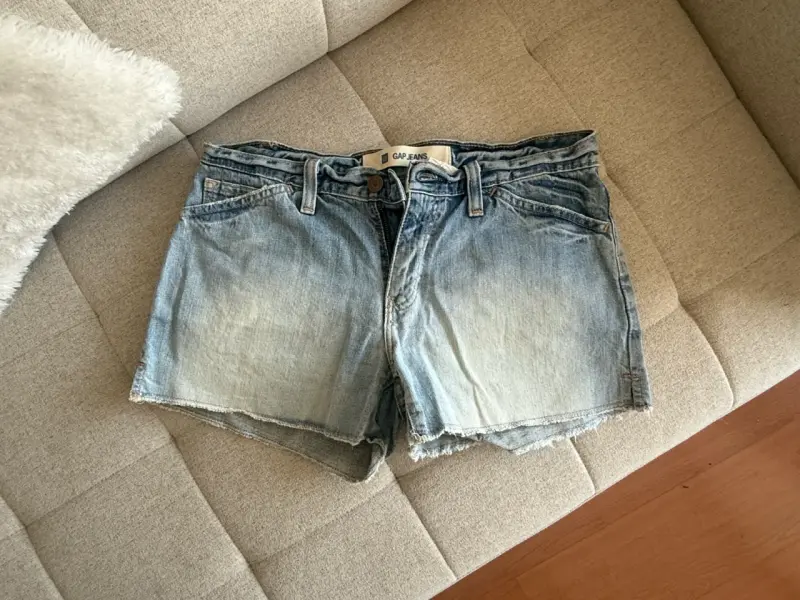 Shorts de mezclilla Gap para mujer talla 36 aprox - 1
