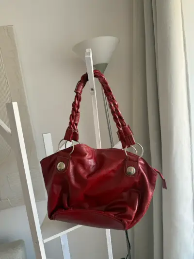 Bolso rojo con asas trenzadas - miniatura 1