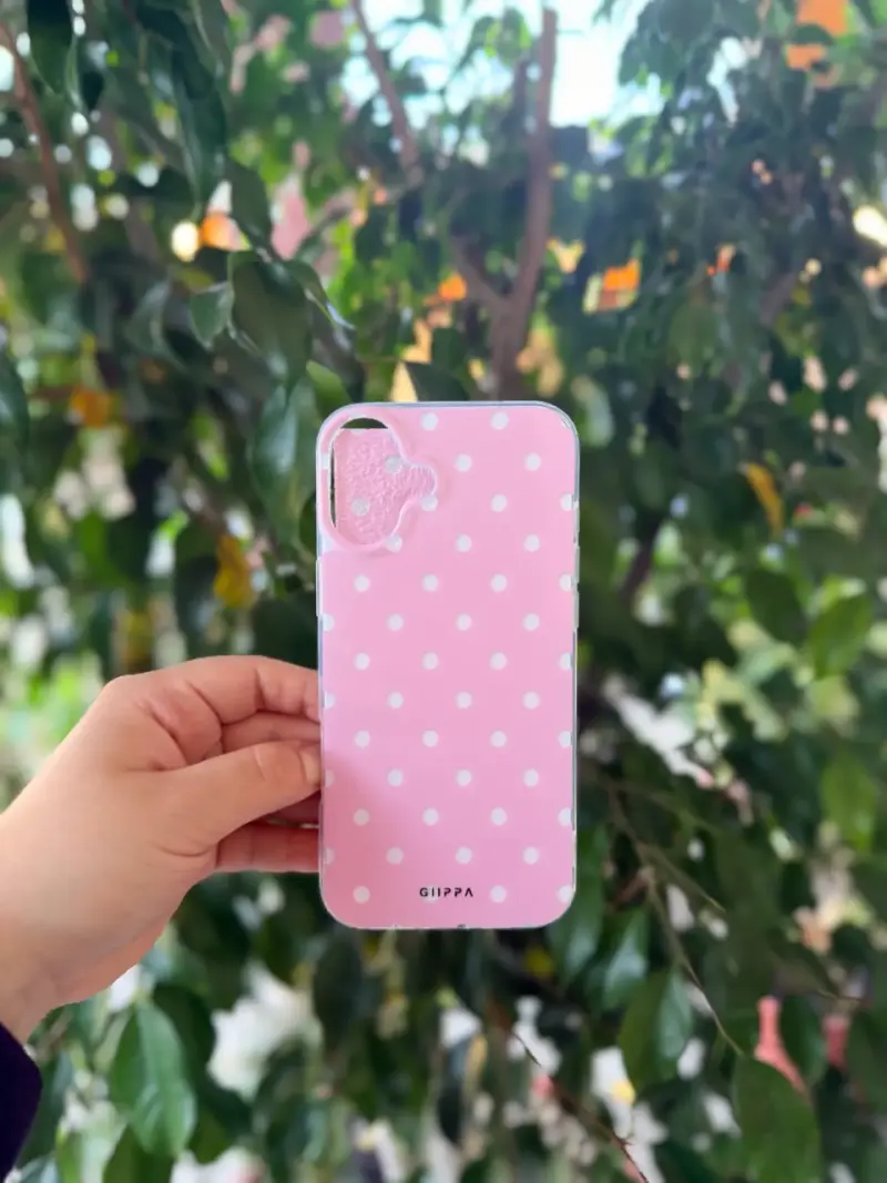 Carcasa rosa con lunares para iPhone - 2