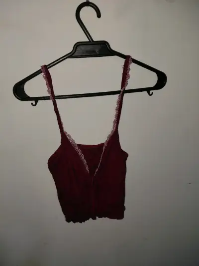 Lote de tops y blusas para mujer en varios colores - miniatura 2