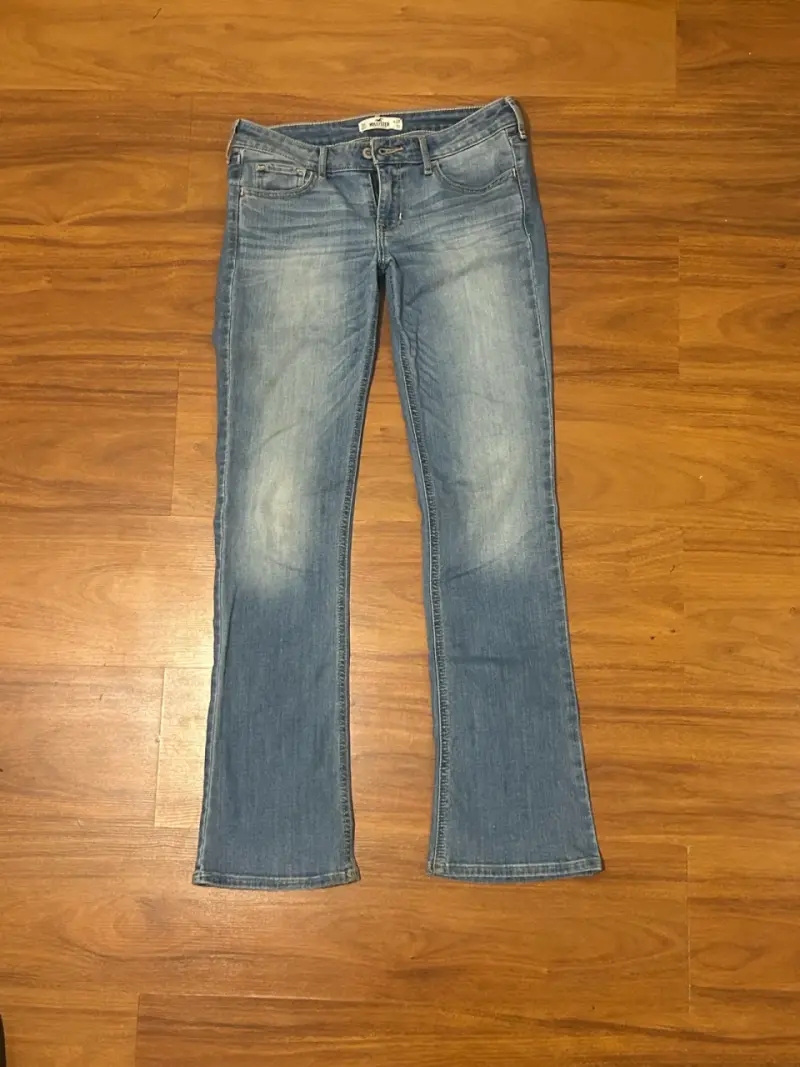 Jeans Hollister mujer tiro bajo bootcut - 1