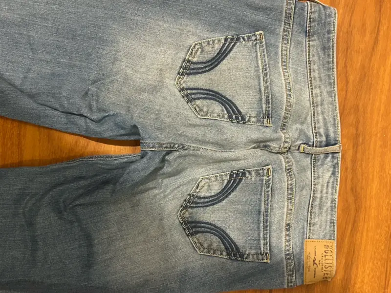 Jeans Hollister mujer tiro bajo bootcut - 3