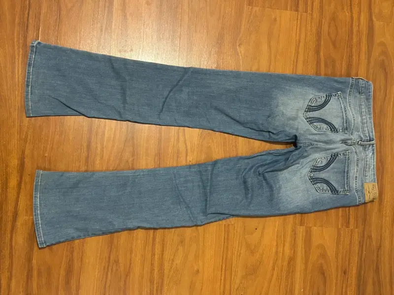Jeans Hollister mujer tiro bajo bootcut - 4