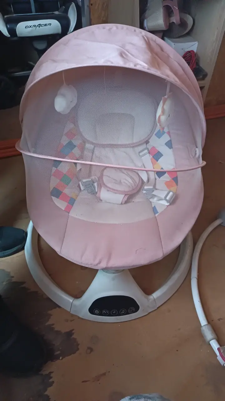 Silla mecedora para bebé con control remoto - 2