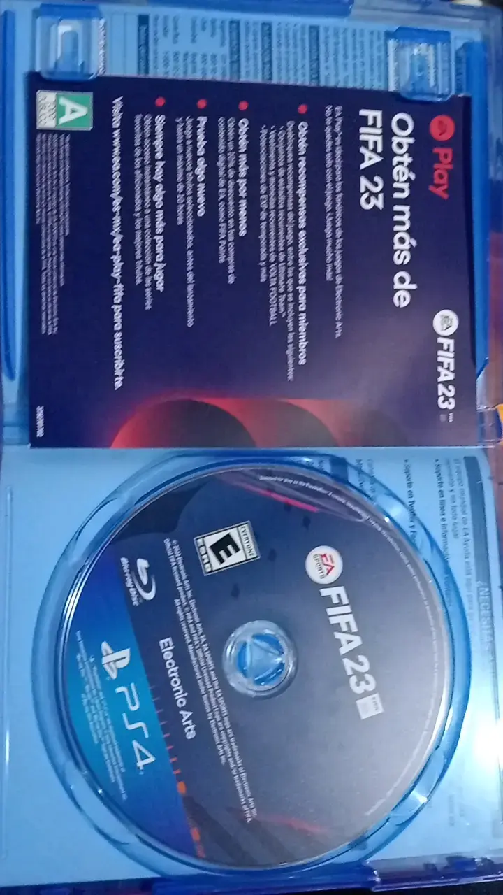 Juego FIFA 23 para PS4 en buen estado - 2