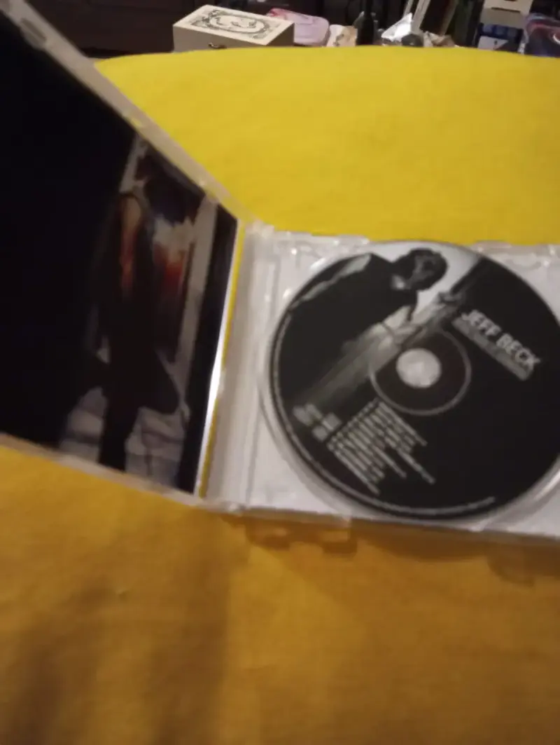 CD Jeff Beck - You Had It Coming (Edición Europea - 3