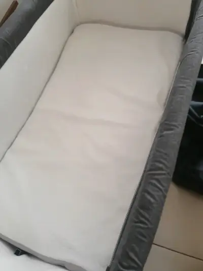 Cuna colecho Bebesit gris con bolsa de transporte - miniatura 3